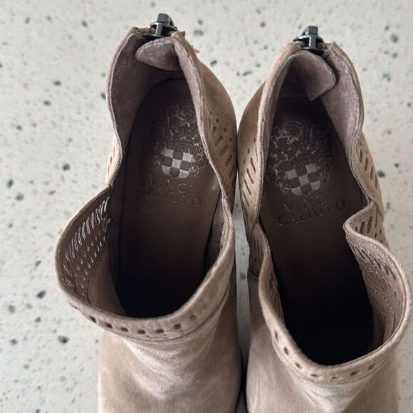 Vince Camuto Fileana French Taupe Suede Leather Split Shaft Ankle Booties Size 6 - Picture 6 of 11